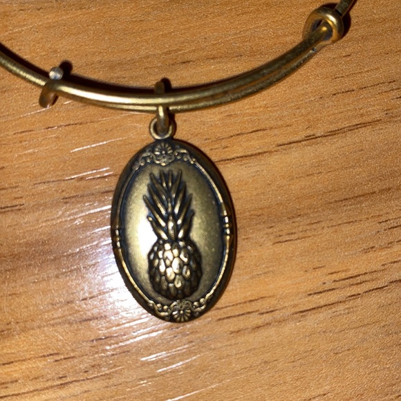 Alex and Ani pineapple gold bracelet - Picture 2 of 4